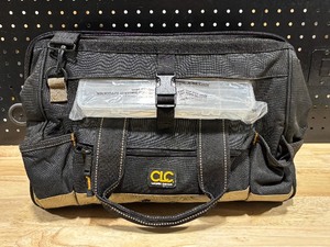 lot 35 image: Work Gear Tool Bag