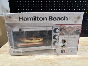 lot 70 image: Hamilton Beach Toaster Oven