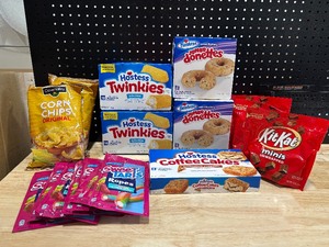 lot 4 image: Misc Food Items