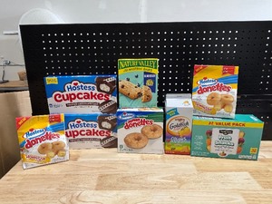 lot 19 image: Assortment of Snacks