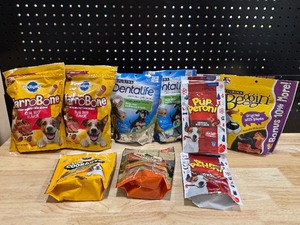 lot 21 image: Dog Treats