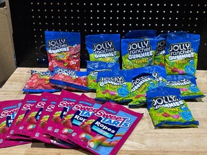 lot 22 image: Assorted Candy