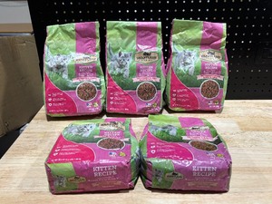lot 32 image: Kitten Food