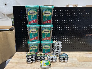 lot 35 image: Assorted Pet Food and Treats