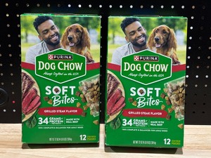 lot 37 image: Purina Dog Chow