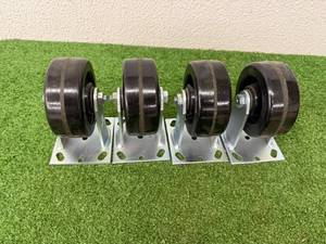 lot 31 image: Set of 4 Casters