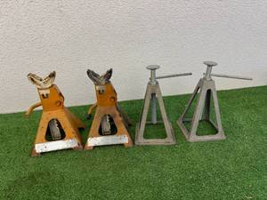lot 51 image: Jack Stands