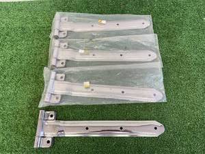 lot 53 image: Long Chrome Hinges