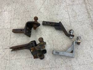 lot 57 image: Trailer Hitches
