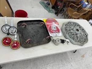 lot 70 image: Mixed Lot - Cast Iron Base, Saw Blades, Shop Cart