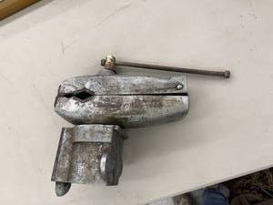 lot 7 image: Pipe Bench Vice