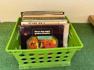 lot 100 image: Tote of Albums