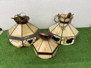 lot 104 image: Light Fixtures