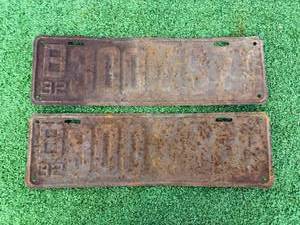 lot 109 image: Matched Set MN 1932 License Plates