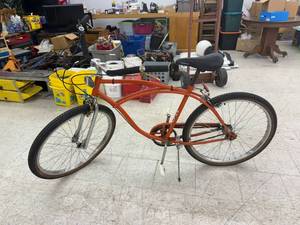 lot 117 image: 3 Speed Bicycle