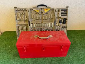 lot 170 image: Snap-On Tool Box & Tools