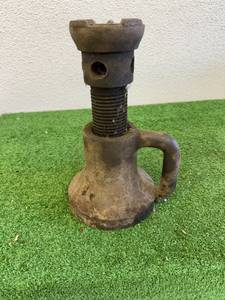 lot 190 image: Large Vintage Jack
