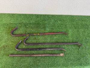 lot 191 image: Long Pry Bars