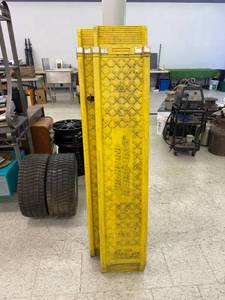 lot 193 image: Set of Highland Ramparts Adjustable Ramps 1000# per Ramp