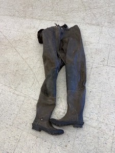 lot 235 image: Stearns Size 11 Hip Waders