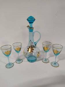 lot 3 image: Vintage Blue wGold Accent Glass Decanter & Matching Goblets