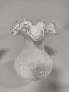 lot 19 image: Fenton Silver Crest Spanish Lace Milk Glass Vase