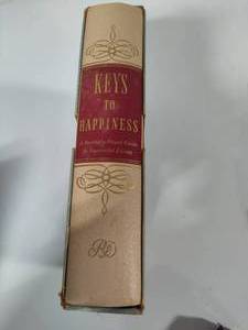 lot 40 image: Keys to Happiness  A Readers Digest Guide to Successful Living (Published 1955)