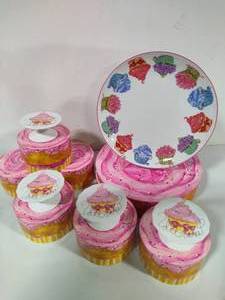 lot 72 image: Rosanna Cupcakes Display StandsServing Platters New