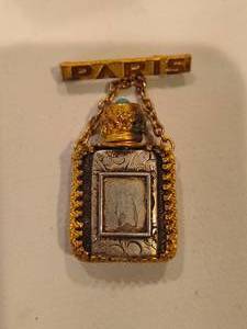 lot 61 image: Paris Souvenir Perfume Bottle Pin