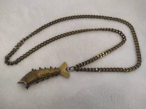 lot 116 image: Gold Tone Articulated Fish Pendant