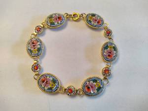 lot 118 image: Micro Mosiac Floral Bracelet