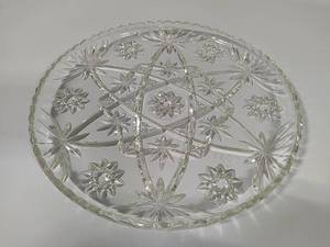 lot 130 image: Anchor Hocking Star of David Round Serving Platter