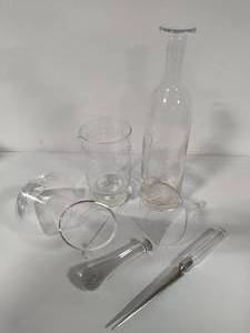 lot 132 image: Lot of Assorted Bar WareAccessories
