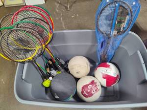 lot 141 image: Assortment of Badmitten Rackets & Balls