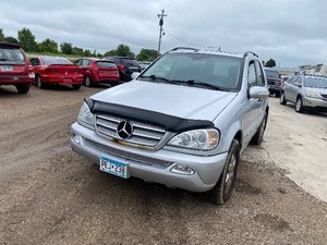 lot 18 image: 2003 Mercedes-Benz ML350