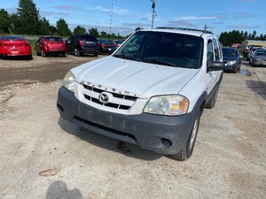 lot 12 image: 2005 Mazda Tribute