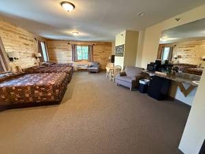 Voyagaire Lodge & Pontoon Escape 7/7-7/9/25