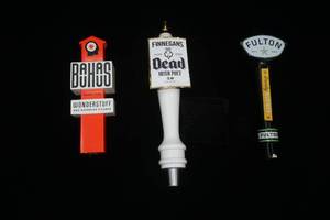 lot 4 image: Beer Tap Handles (3ct)
