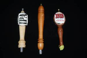 lot 5 image: Beer Tap Handles (3ct)