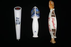lot 8 image: Beer Tap Handles (3ct)