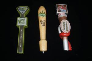 lot 17 image: Beer Tap Handles (3ct)