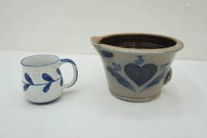 lot 54 image: Rowe Pottery Works Batter Bowl 1987 & Stoneware Mug