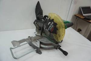 lot 60 image: Hitachi Miter Saw