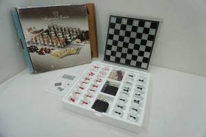 lot 63 image: Imperial Estate Crystal Glass Game Chest 5 in 1
