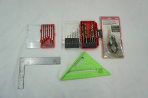 lot 91 image: Stanley Small Screwdriver Set & Craftsman Drill Bit Set