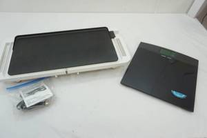lot 157 image: Digital Scale & Toastmaster Griddle