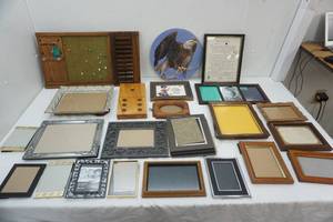 lot 178 image: Picture Frames and Other Wall Art