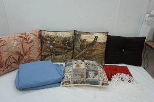 lot 179 image: Throw Pillows, Bed Sheets, Doily