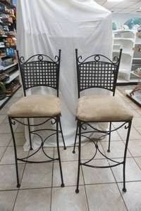 lot 217 image: bar height stool