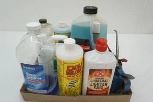lot 229 image: Garage Items Cleaners and other Chemicals